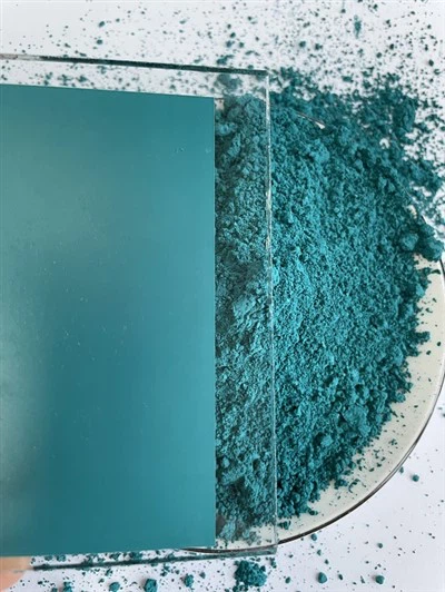 Цвета стекла Павлин Зеленый PG26